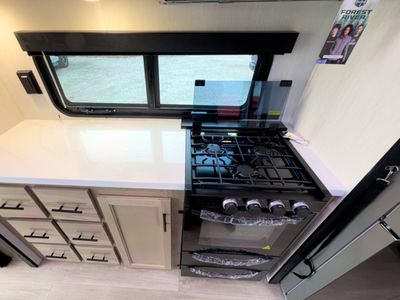2026 Forest River RV Cherokee Timberwolf Black Label - Photo 36