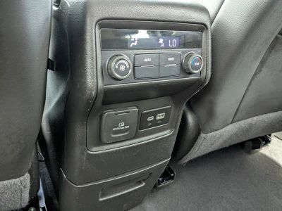 2023 GMC Acadia — photo 16 view