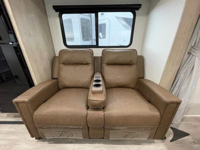 2026 Grand Design Imagine XLS - Photo 9