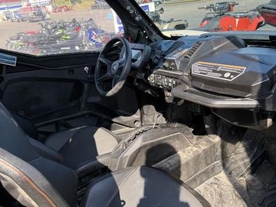 2023 Can-Am Commander MAX XT-P - Photo 9