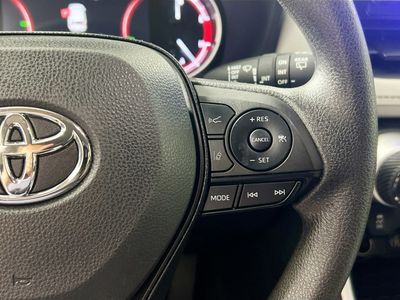 2025 Toyota RAV4 - Photo 17