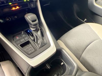 2025 Toyota RAV4 - Photo 22