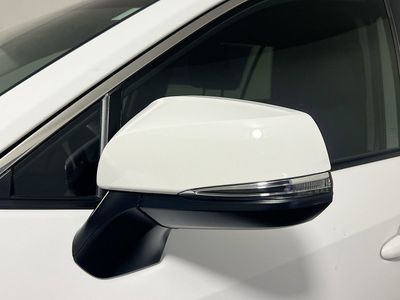 2025 Toyota RAV4 - Photo 10