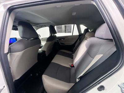 2025 Toyota RAV4 - Photo 25