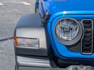 2026 Jeep Wrangler — photo 10 view