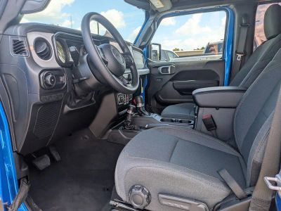 2026 Jeep Wrangler — photo 12 view