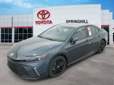 2026 Toyota Camry SE — front three-quarter view
