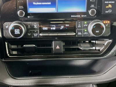 2021 Toyota Highlander - Photo 23