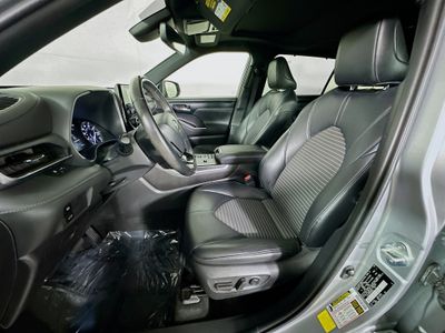 2021 Toyota Highlander - Photo 12
