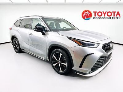 2021 Toyota Highlander - Photo 1