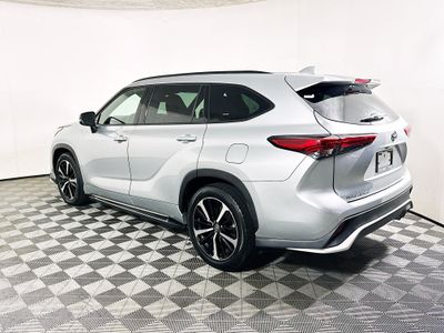 2021 Toyota Highlander - Photo 5