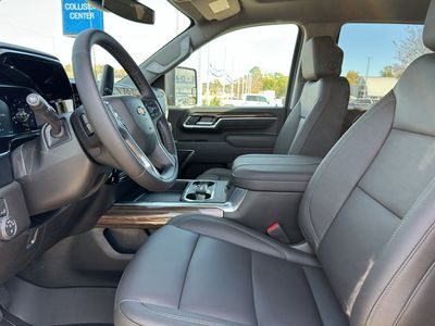2026 Chevrolet Silverado 2500 HD — photo 9 view