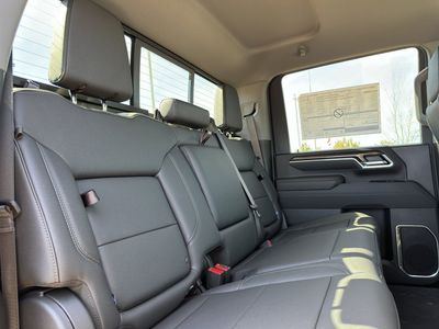 2026 Chevrolet Silverado 2500 HD — photo 22 view