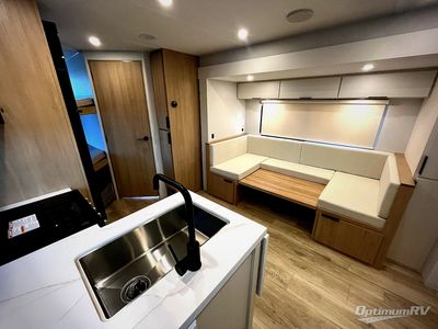2026 Winnebago Thrive - Photo 5