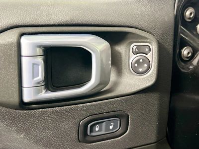 2022 Jeep Gladiator — photo 14 view