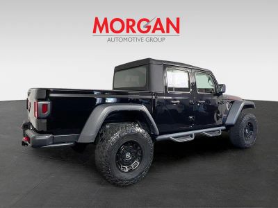 2022 Jeep Gladiator — rear three-quarter view