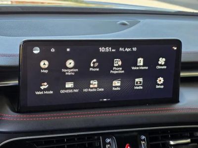 2023 Genesis G70 - Photo 17