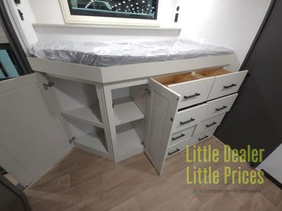 2026 Grand Design Solitude - Photo 36
