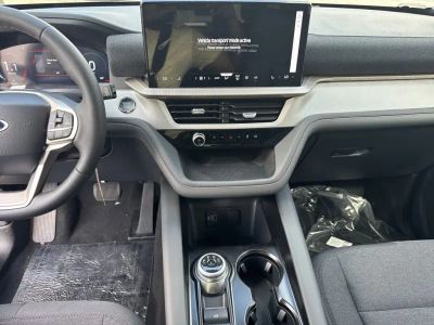 2026 Ford Explorer — photo 28 view