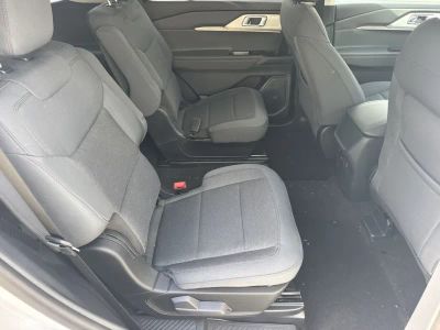 2026 Ford Explorer — photo 15 view