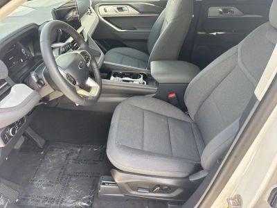 2026 Ford Explorer — photo 9 view
