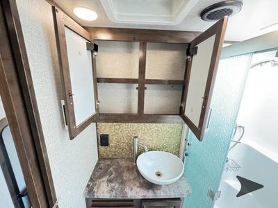 2020 Dutchmen RV Voltage - Photo 33