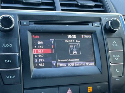 2015 Toyota Camry - Photo 18