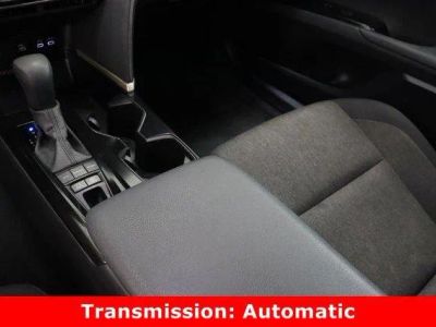 2025 Toyota Camry FWD - Photo 15