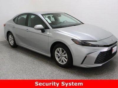 2025 Toyota Camry FWD - Photo 4