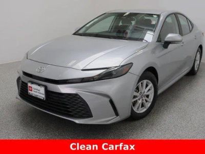 2025 Toyota Camry FWD - Photo 2