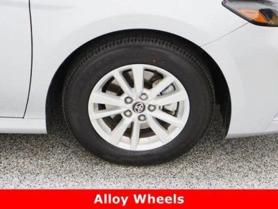2025 Toyota Camry FWD - Photo 5