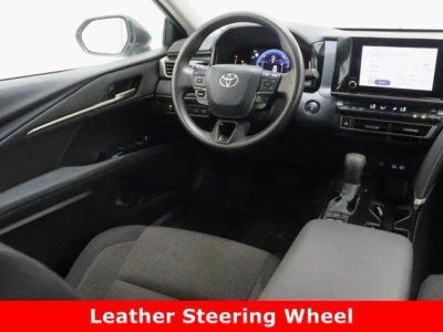 2025 Toyota Camry FWD - Photo 29