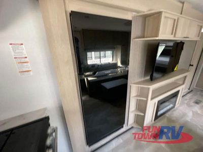 2025 Dutchmen RV Kodiak Ultra-Lite - Photo 15