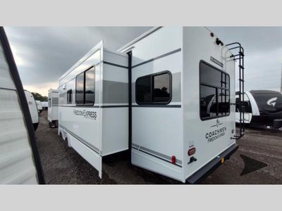 2025 Coachmen RV Freedom Express Ultra Lite - Photo 13