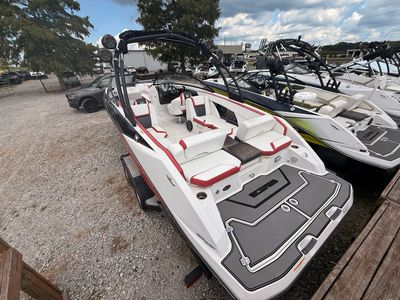 2016 Scarab 255 Impulse Wake Edition - Photo 3