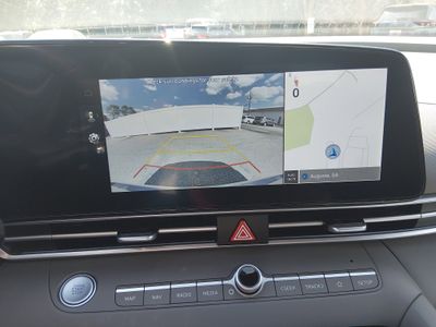2025 Hyundai Elantra — photo 17 view