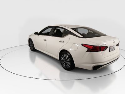 2025 Nissan Altima — detail view