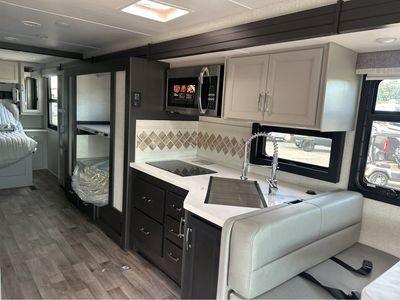 2026 Thor Palazzo GT - Photo 12