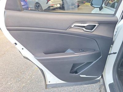 2025 Kia Sportage - Photo 29
