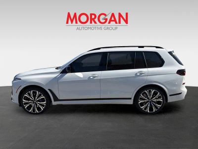 2026 BMW X7 — engine compartment view