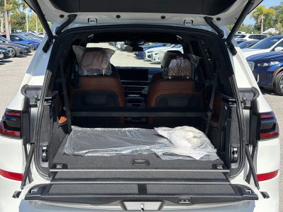 2026 BMW X7 — photo 11 view