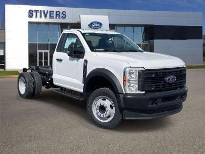 2026 Ford Chassis Cab - Photo 1