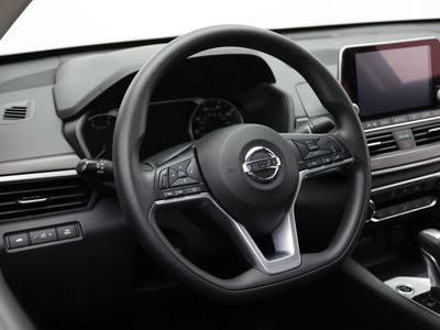 2025 Nissan Altima - Photo 12