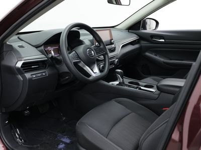 2025 Nissan Altima - Photo 13