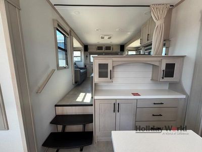 2026 Grand Design Solitude - Photo 6
