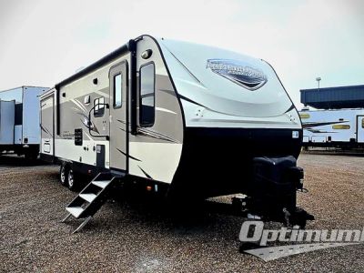 2017 Starcraft Autumn Ridge Grand Touring — front three-quarter view