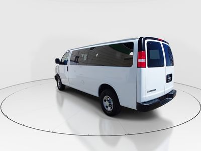 2023 Chevrolet Express Passenger - Photo 5