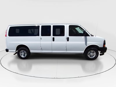 2023 Chevrolet Express Passenger - Photo 8