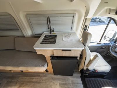 2027 Thor Motor Coach TALAVERA — photo 8 view