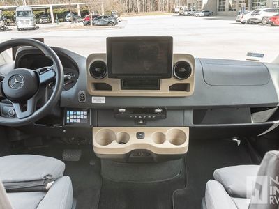 2022 Midwest Automotive Designs Patriot - Photo 9